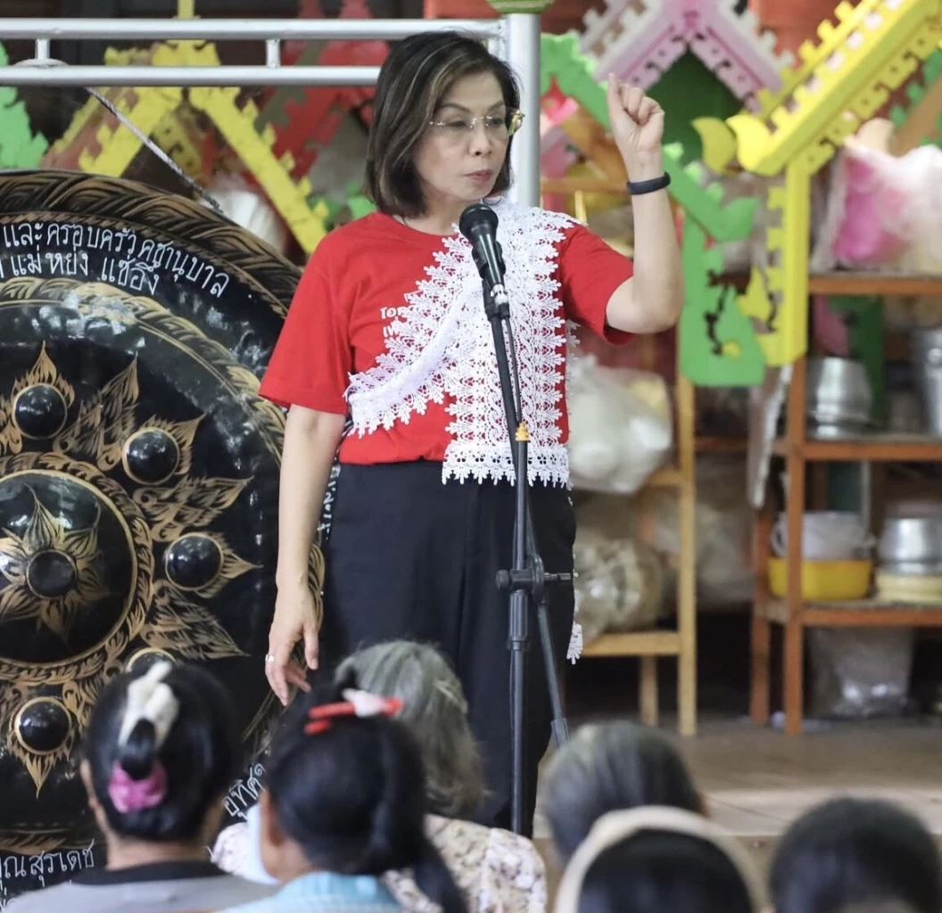 มนพร เจริญศรี แม่ทัพอีสาน เพื่อไทย