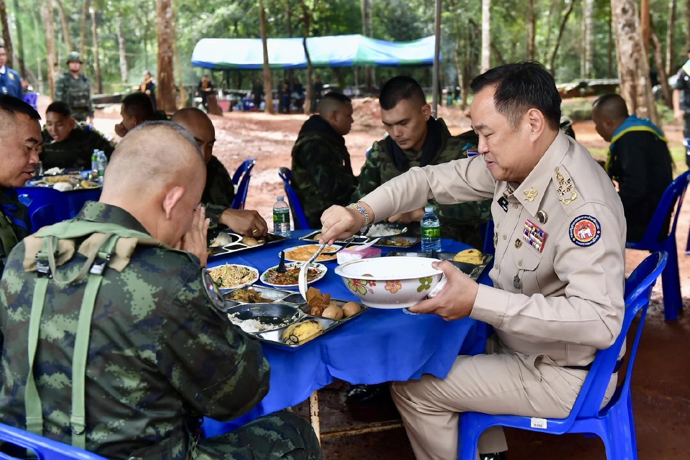 เปิดเมนู นายกฯ “อนุทิน” ร่วมรับประทานอาหารกลางวันกับกำลังพล