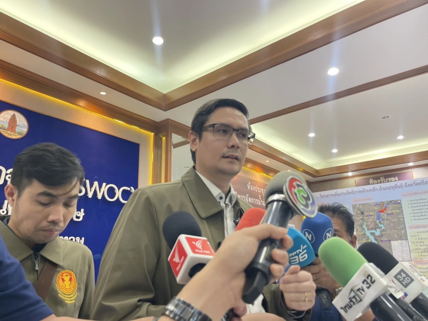 \"โรม\" แปลกใจ \"นายกฯอนุทิน\" ยังเงียบปัญหา \"แก๊งคอลเซ็นเตอร์\" ชี้ควรเป็นนโยบายหลักรัฐบาล