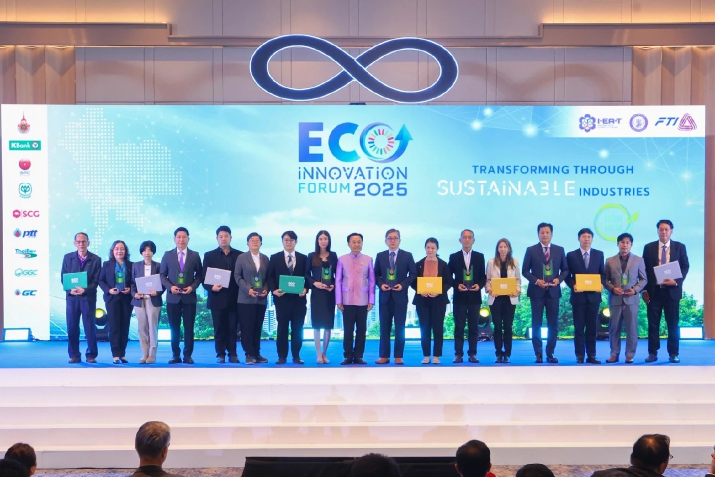 พลิกโฉมอุตฯ ไทย รวมพลัง รัฐ - เอกชน ปักธง 'อุตสาหกรรมใหม่คู่ชุมชน'