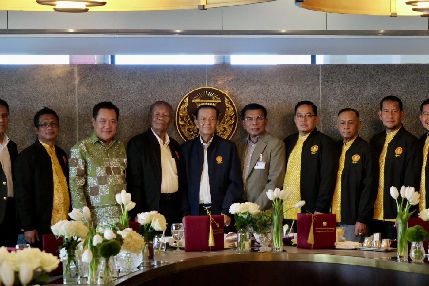 วันนอร์-ทวี ต้อนรับ กูเซ็ง-กำนันเพื่อน หนุนแก้ รธน.ตอบโจทย์บริบท 3 จว.ใต้