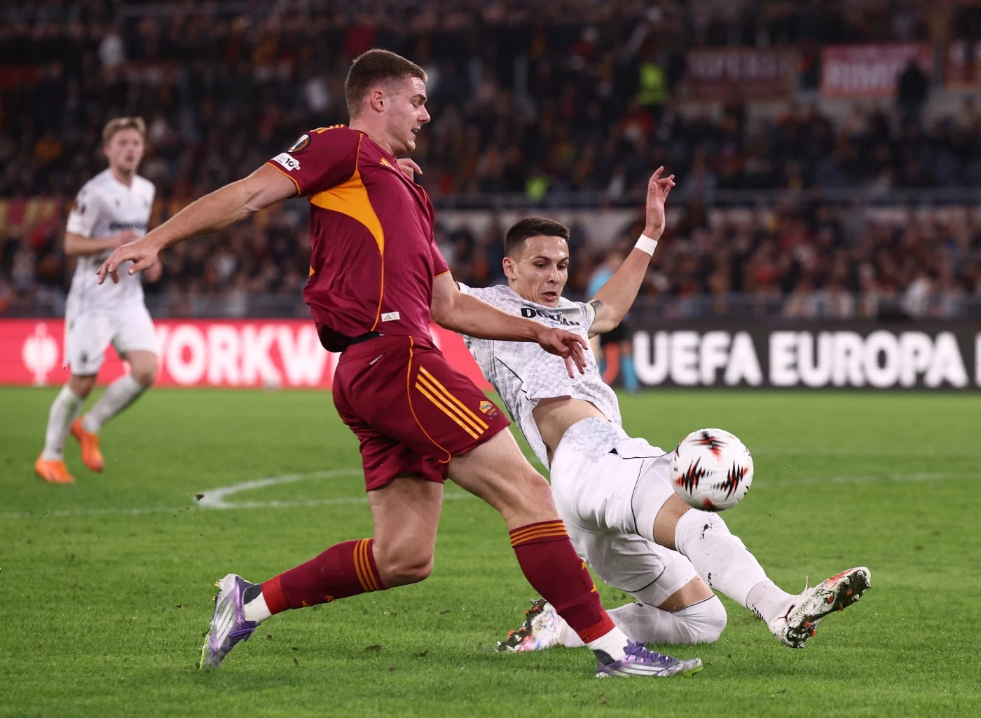 ไดช์ประเดิมสวย! "น็อตติ้งแฮม ฟอเรสต์" ทุบปอร์โต้ 2-0 "โรม่า-วิลล่า" พ่ายช็อก