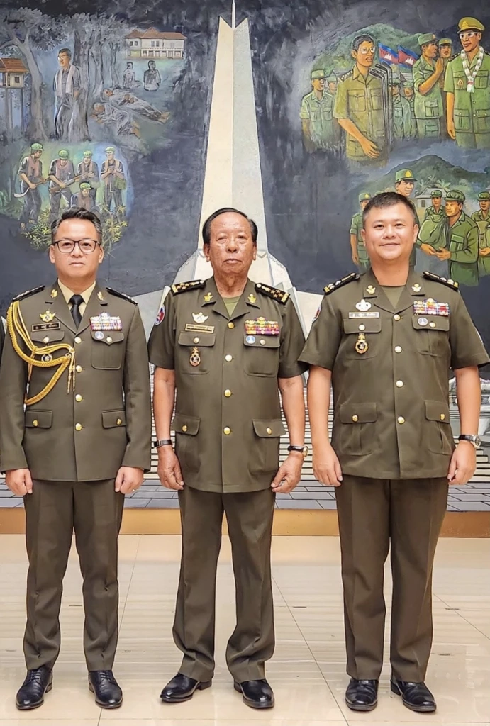 เตียบัญ เตียเซ็ยฮา แนบแน่นฮุนมานิต