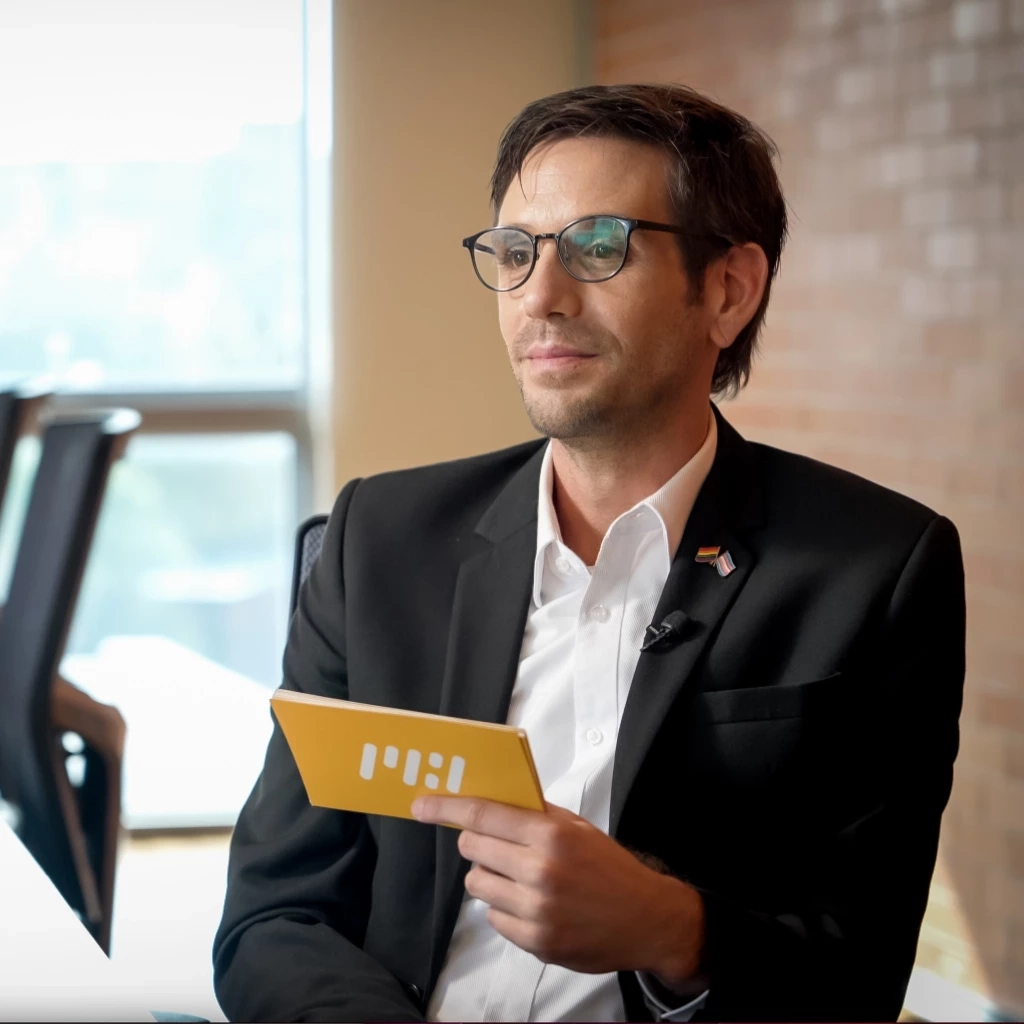 Matt Hunt นักข่าวประจำประเทศไทยของ France24 สื่อระดับโลกของรัฐบาลฝรั่งเศส