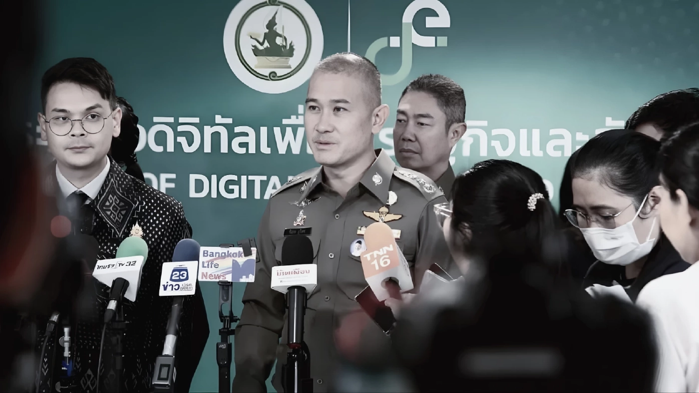 พล.ต.ท.จิรภพ ภูริเดช ผู้ช่วยผู้บัญชาการตำรวจแห่งชาติ (ผู้ช่วย ผบ.ตร.)