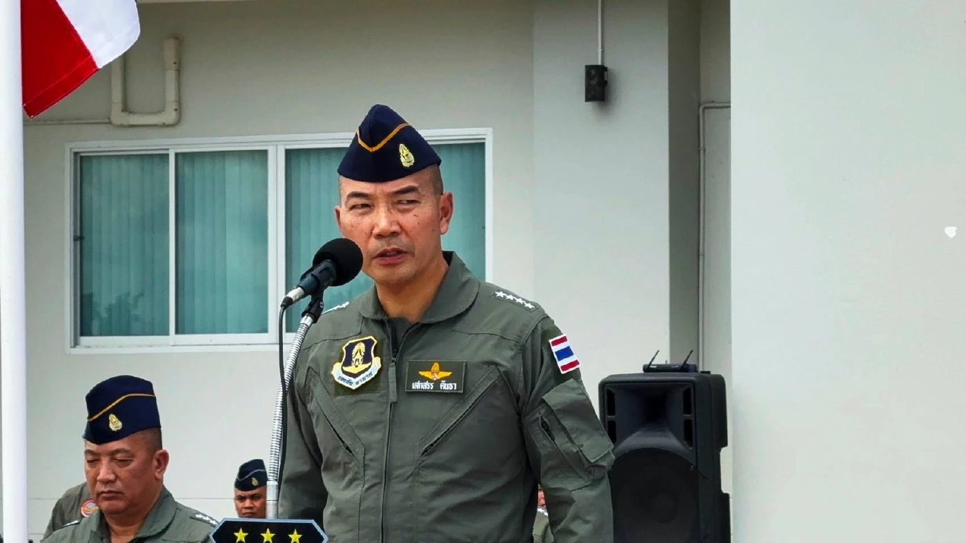 "บิ๊กคิม" ประเดิมตำแหน่ง "ผบ.ทอ." ตรวจเยี่ยมกองบิน 3 สระแก้ว ลั่นจะทำให้ดีที่สุด ให้การรบร่วม 2-3 เหล่าทัพ มีประสิทธิภาพ