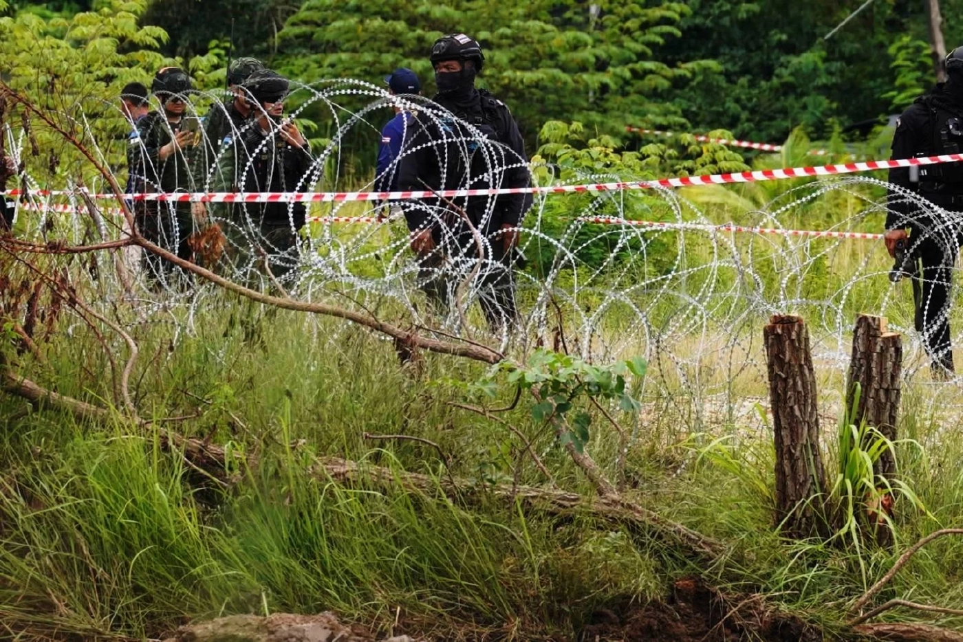 เปิดคลิป! \"กัมพูชาสไตล์\" ขนกองทัพสื่อ-มวลชนไลฟ์สด หวังเก็บภาพความรุนแรง