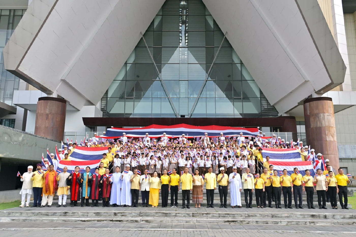 รวมพลังศาสนิกชน 5 ศาสนา เชิดชูชาติไทย