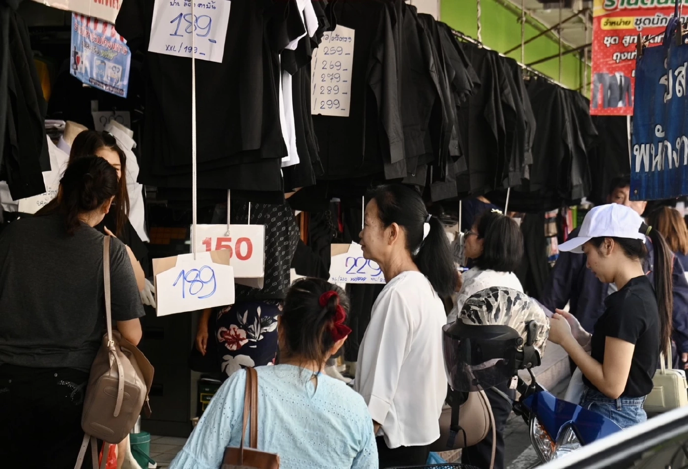 เตือน! ร้านค้าขึ้นราคา "ชุดดำ" มีโทษจำคุก 7 ปี ปรับ 1.4 แสน