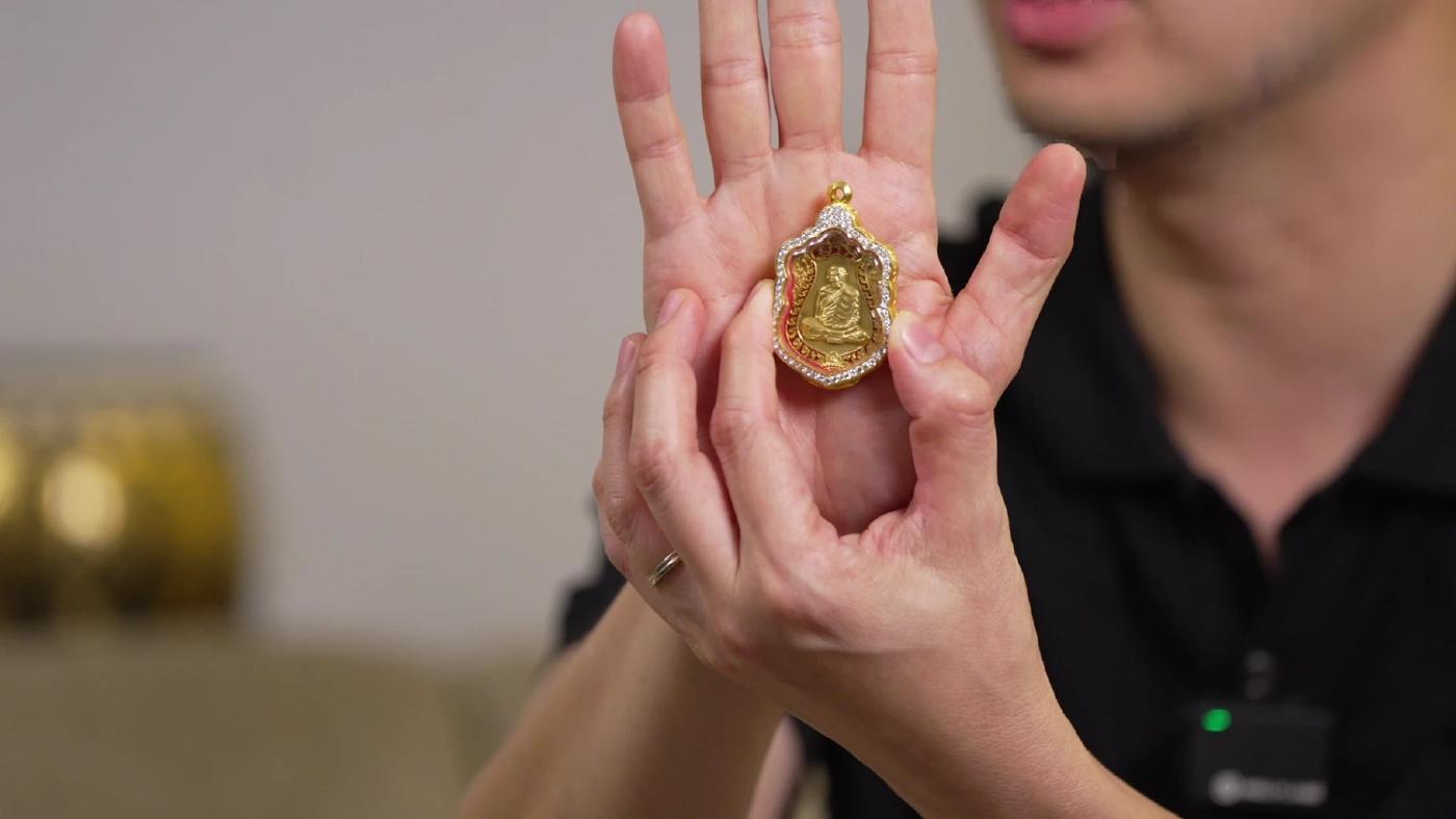 พระที่ “บอย ท่าพระจันทร์” เล่าว่า เสียเงินไป 3 ล้าน แล้วได้ &quot;พระเก๊&quot;