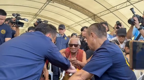 วันเกิด “เนวิน” อวยพร “อนุทิน” เป็นนายกฯ อีก 4 ปี นักการเมืองร่วมคึกคัก