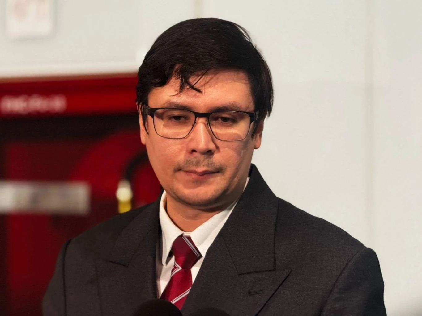 \"โรม\" เตรียมแฉ \"รัฐ-เอกชน\" เอี่ยว \"เว็บพนันฟอกเงิน\" ชี้ มีตัวละครมากกว่าหนึ่ง