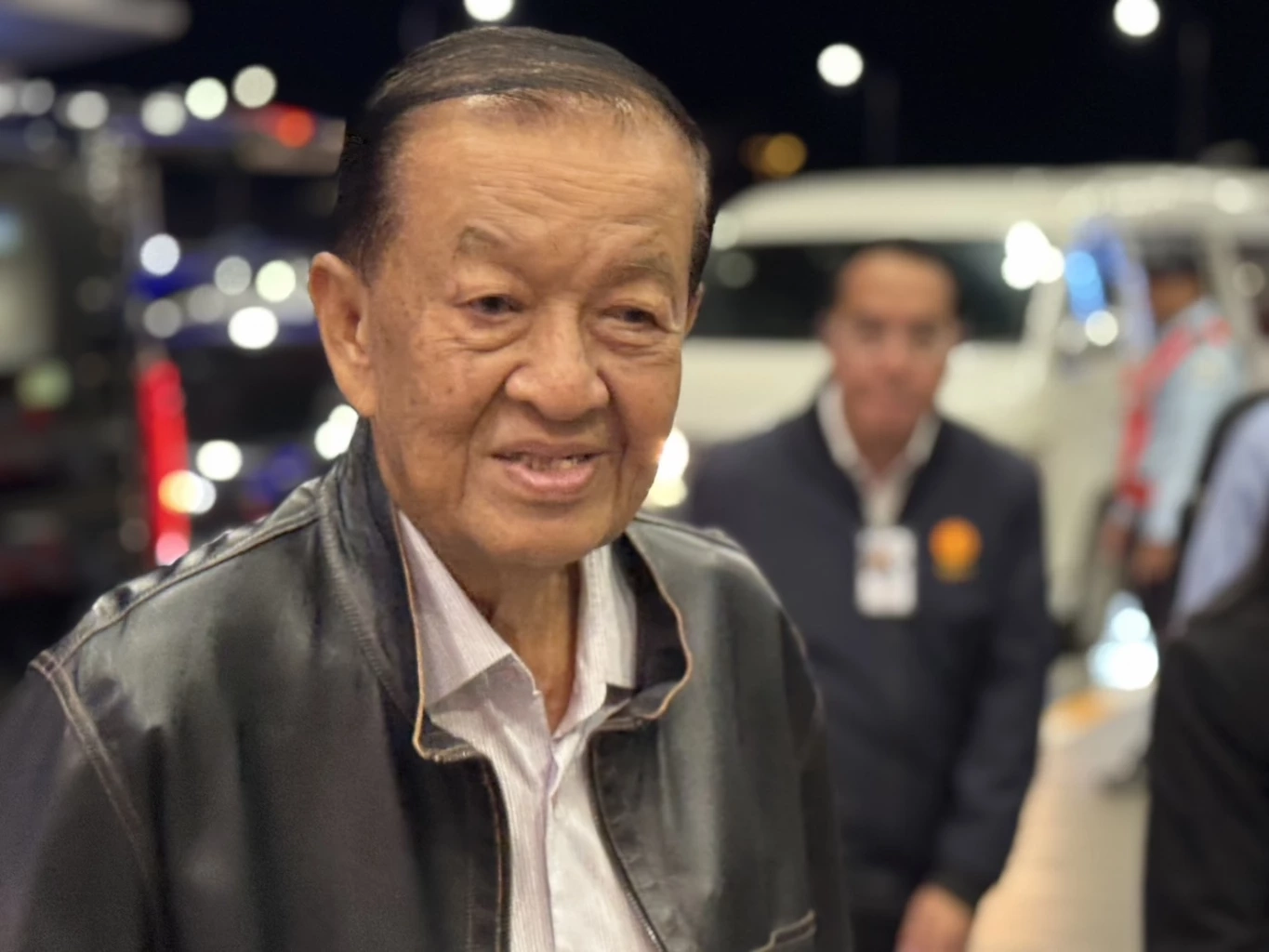 นายวันมูหะมัดนอร์ มะทา ประธานสภาผู้แทนราษฎร