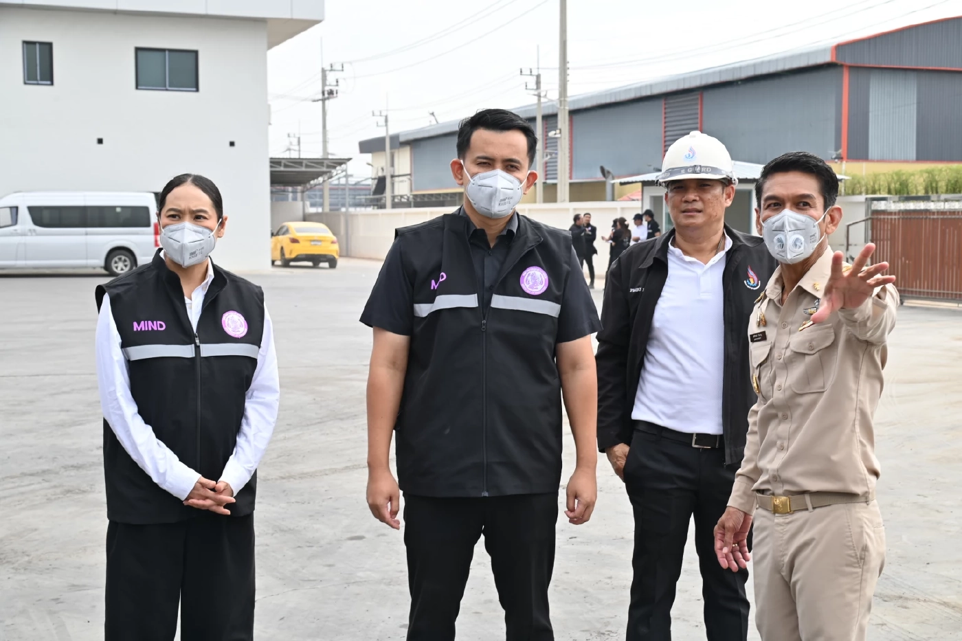 “ธนกร” ส่งทีม “เต็มเหนี่ยว” ปิดโรงงานเถื่อนกลางเมืองสมุทรสาคร
