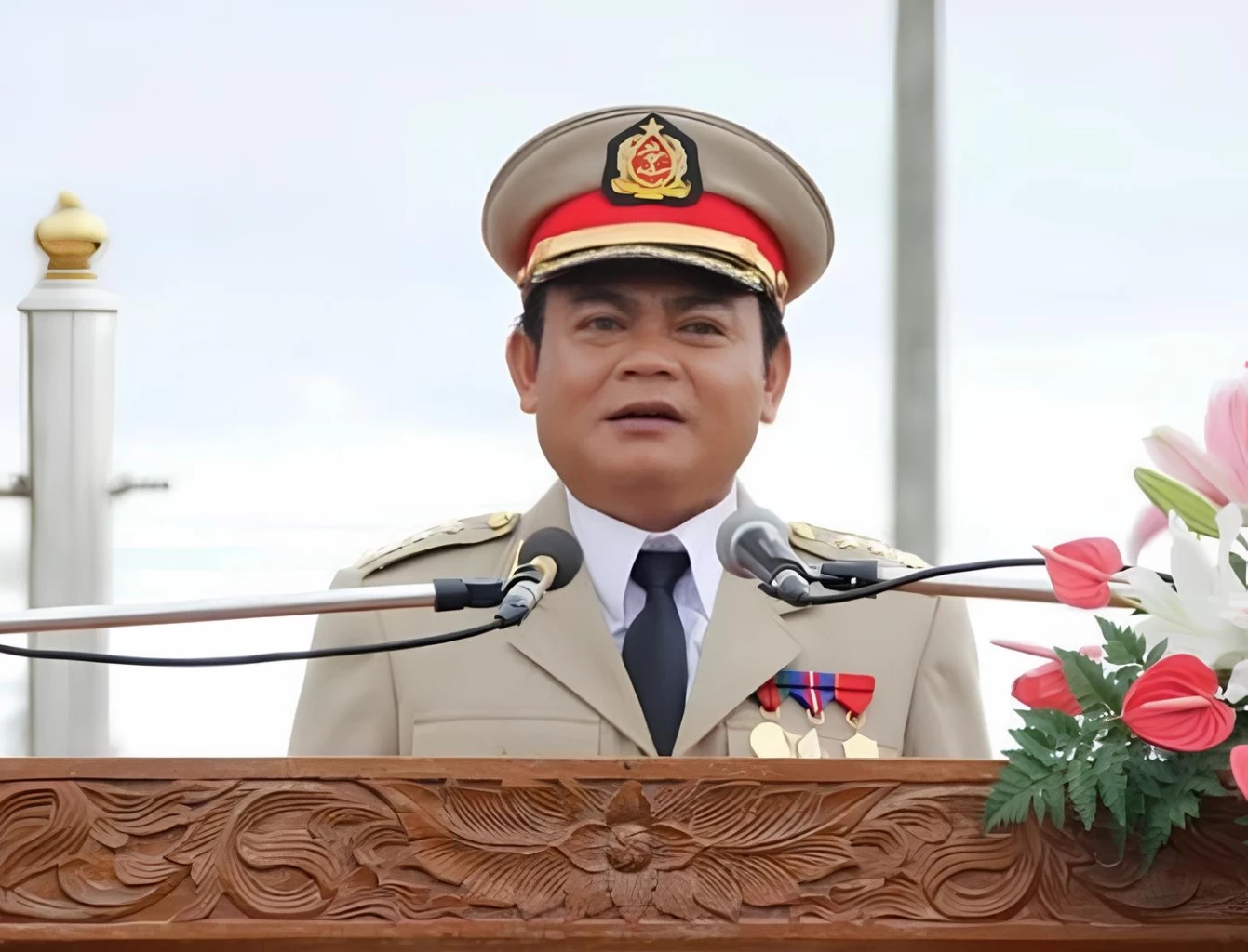 \"โรม\" แปลกใจ \"นายกฯอนุทิน\" ยังเงียบปัญหา \"แก๊งคอลเซ็นเตอร์\" ชี้ควรเป็นนโยบายหลักรัฐบาล