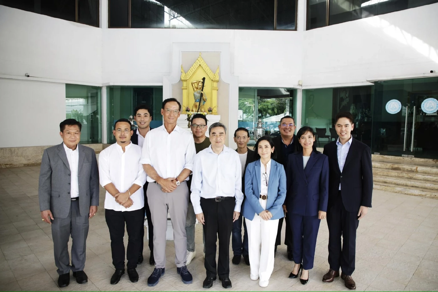 ไร้เงา “แป้ง-มาดามเดียร์” ร่วมฟื้น ปชป.แม้ “อภิสิทธิ์” โทรทาบ