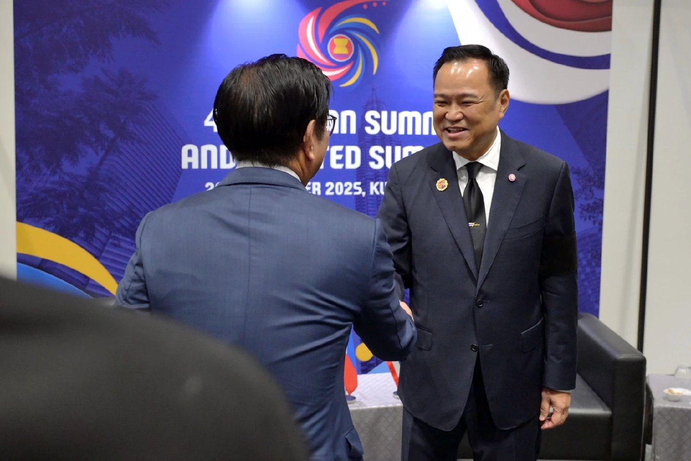 "ปธน.ฟิลิปปินส์" ถวายความอาลัยแด่ "สมเด็จพระพันปีหลวง" เสด็จสวรรคต