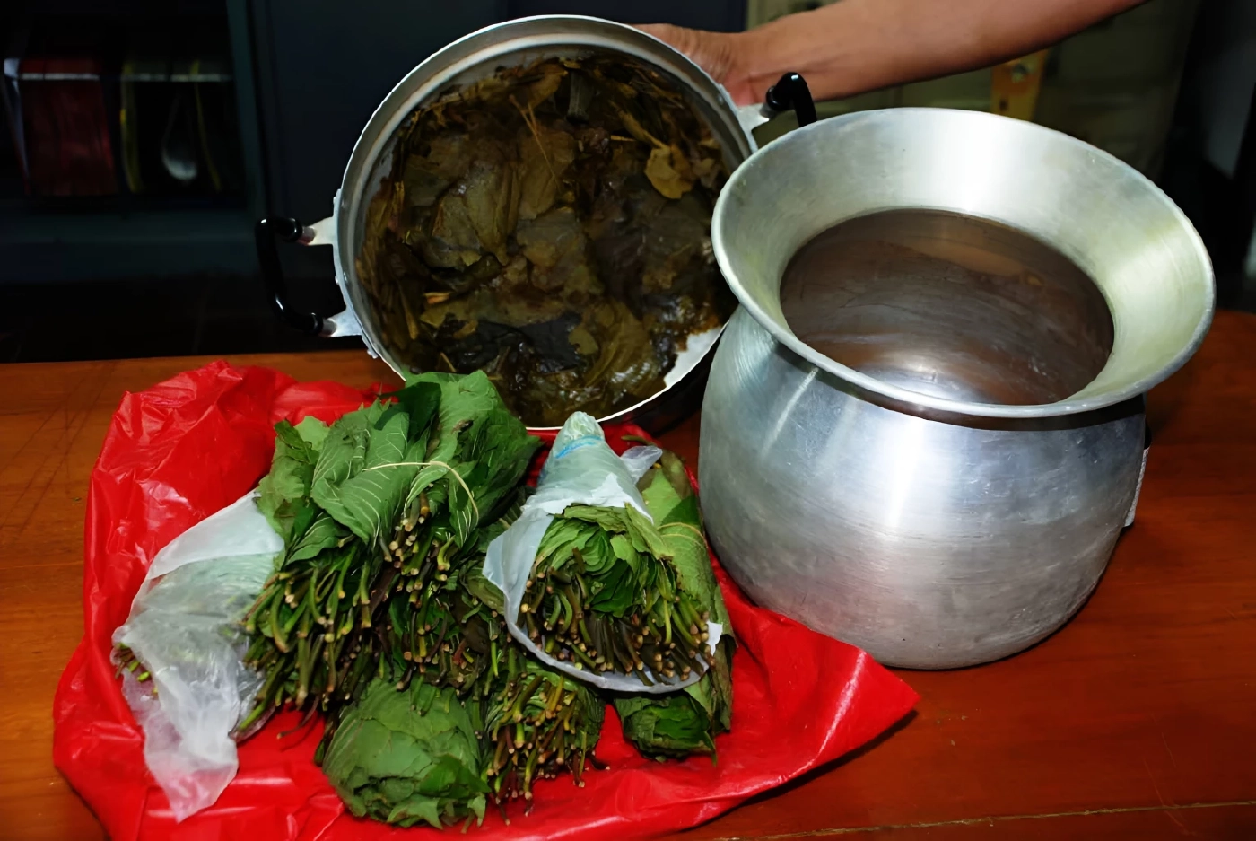 \"เลขาฯ ป.ป.ส.\" เข้ม \"ปรับ 5 หมื่น\" ห้าม เร่ขาย-ตั้งแผงลอย \"ขายกระท่อม\"