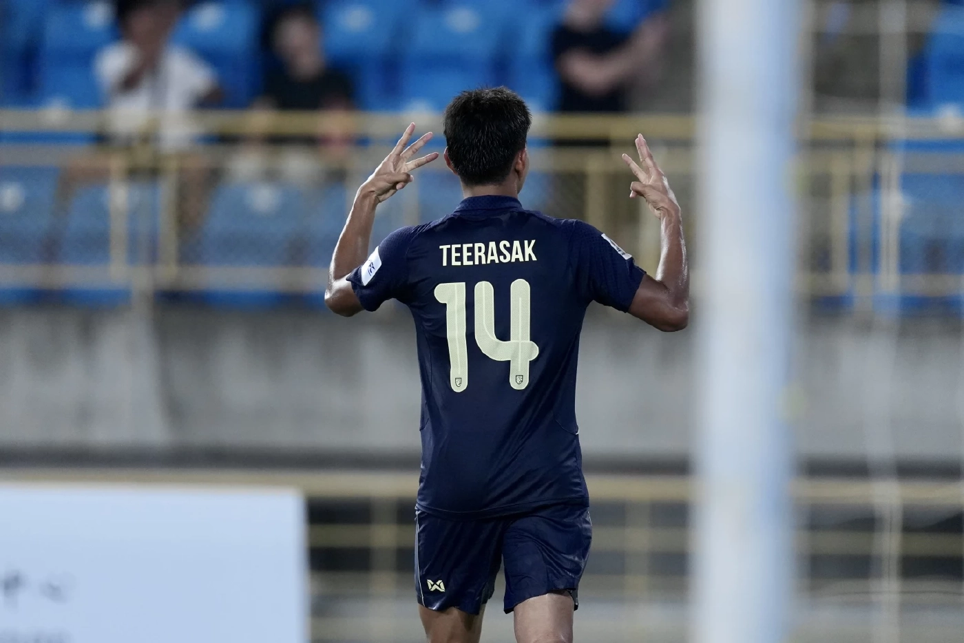 \"ธีรศักดิ์\" แฮตทริกพา ช้างศึก บุกอัด ไต้หวัน 6-1 เก็บ 9 แต้ม ลุ้นเข้ารอบ เอเชียน คัพ