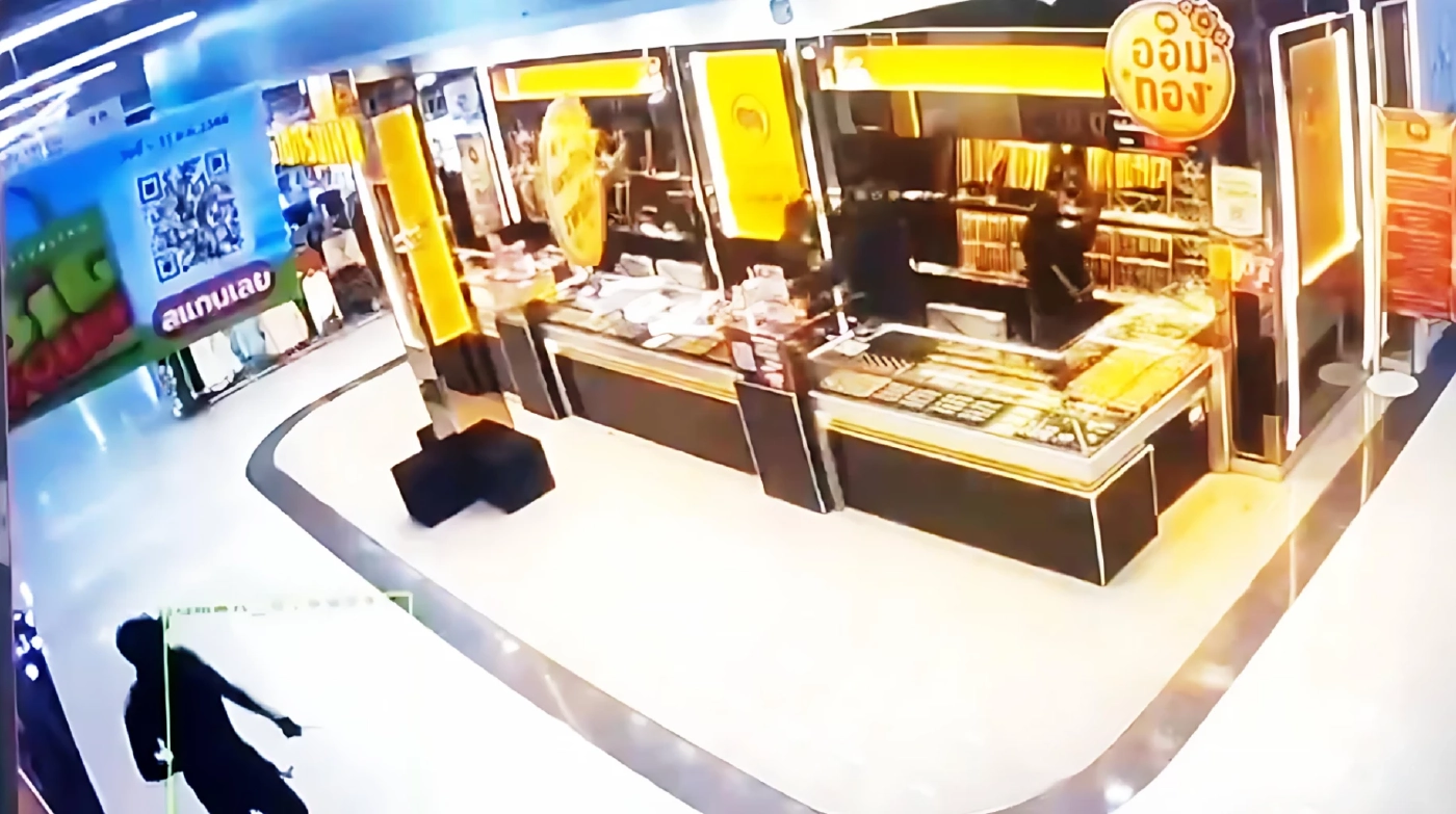 ย้อนเส้นทาง \"แก๊งโจรปล้นร้านทอง สุไหงโก-ลก\" คาดหนีซุก \"มาเลเซีย\" มุ่งเป้า \"กลุ่มนายวาฟี ละปาดี\" (มีคลิป)