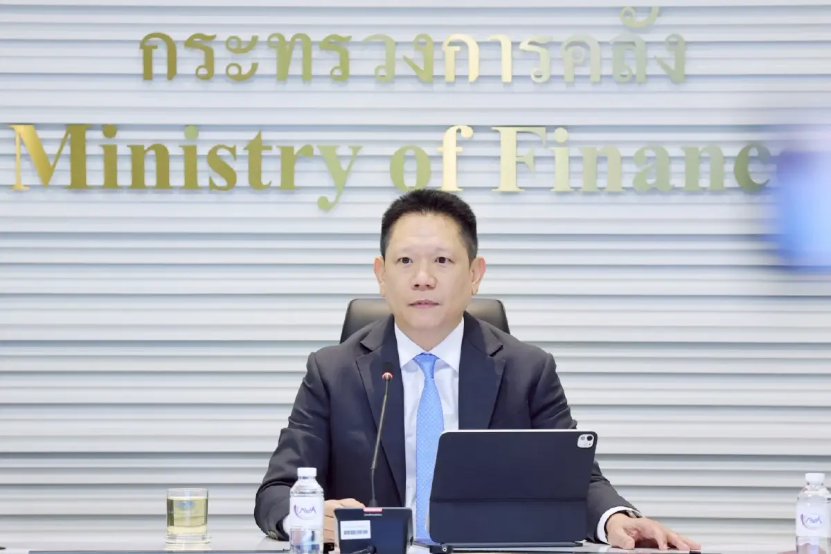 ลวรณ แสงสนิท ปลัดกระทรวงการคลัง 