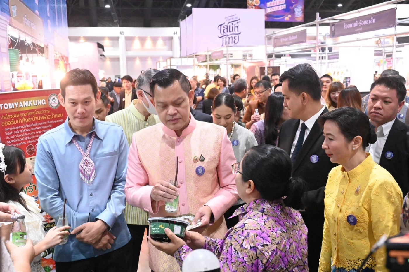 “ธนกร” เปิดงาน “ดีพร้อมเสน่ห์ไทย” ต่อยอดนโยบายซอฟต์พาวเวอร์