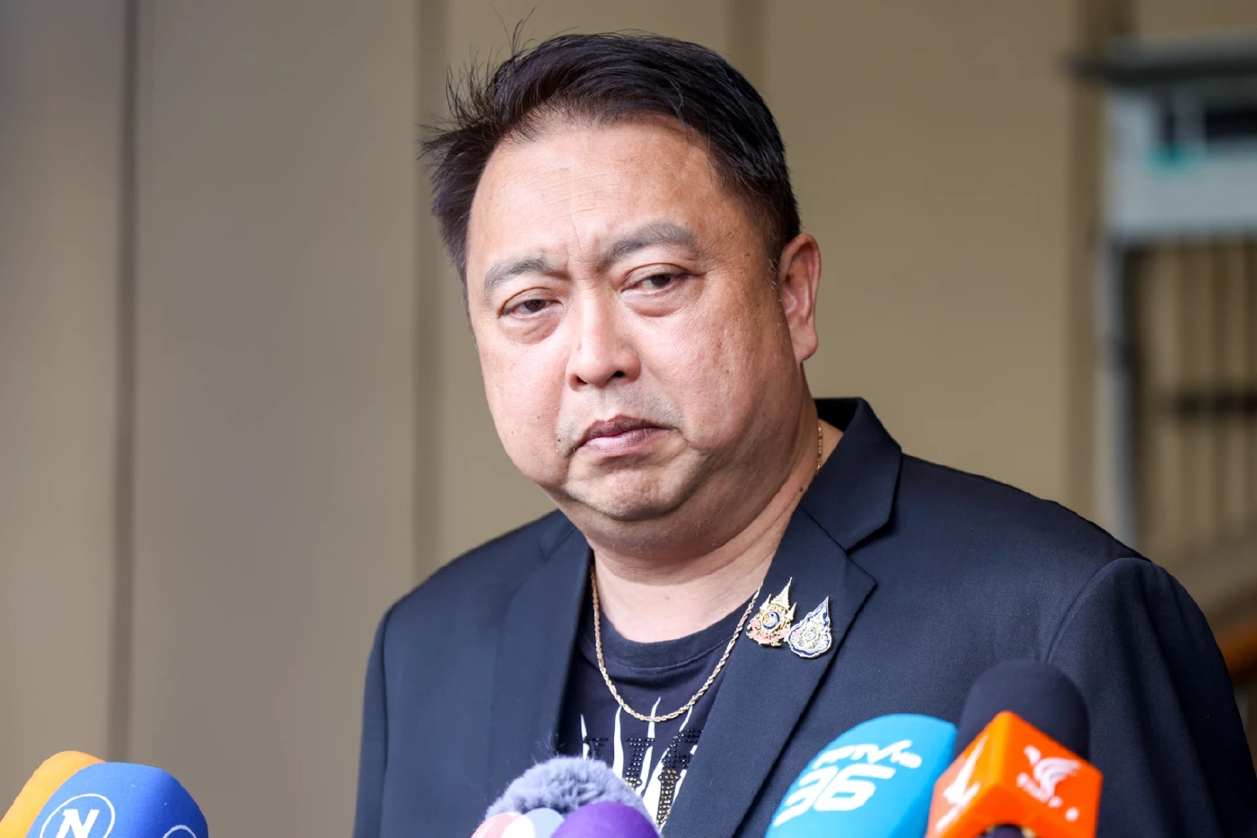 นายสุชาติ ชมกลิ่น รมว.ทรัพยากรธรรมชาติและสิ่งแวดล้อม