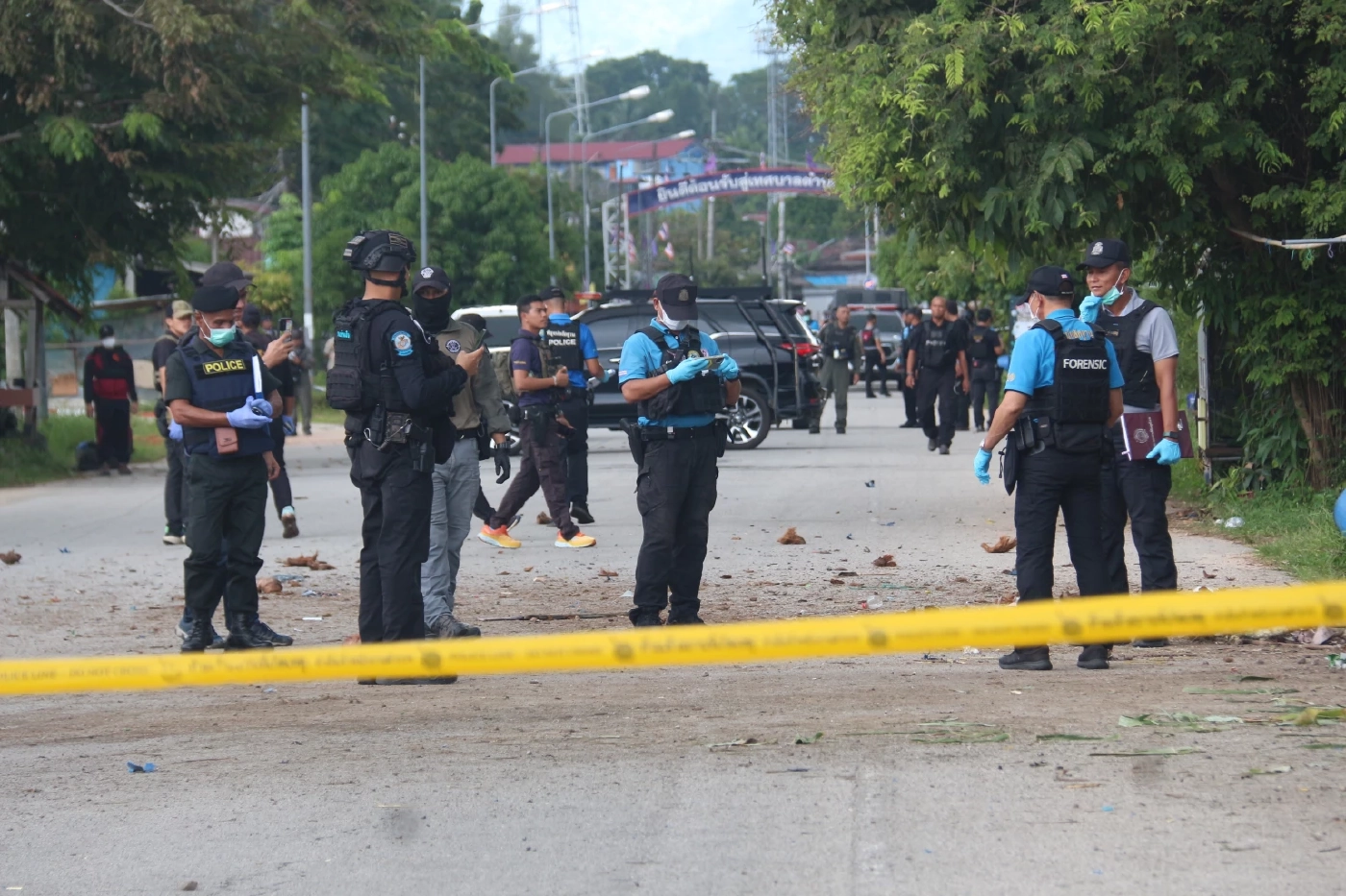 วางระเบิด \"ร้านน้ำชา\" อ.ยี่งอ ตำรวจเจ็บ 2 ชาวบ้านเจ็บ 8 สาหัส 4 ราย