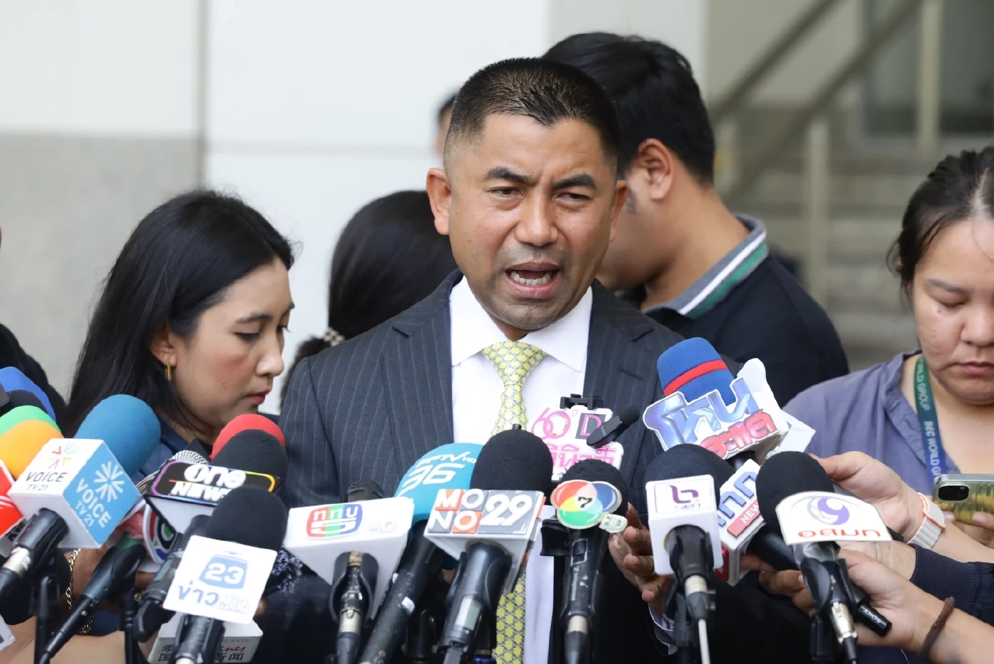 พล.ต.อ.สุรเชษฐ์ หักพาล อดีต รองผบ.ตร.