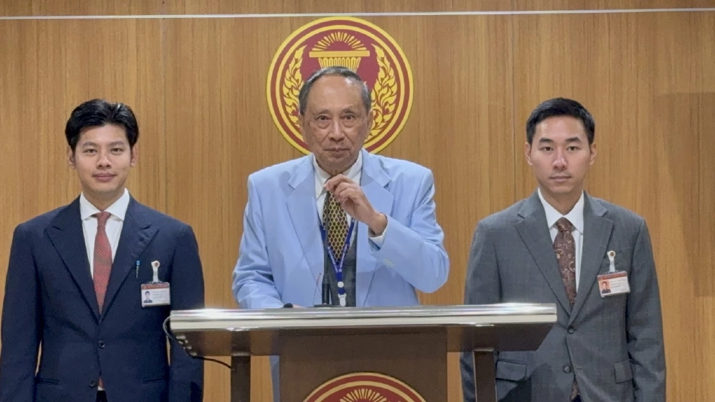 นายปลอดประสพ สุรัสวดี