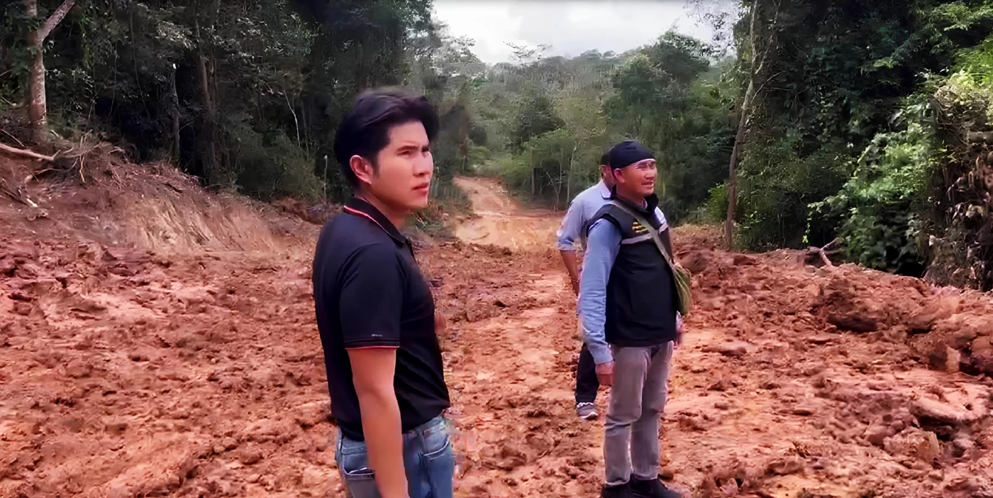 วัดปรอทช่องอานม้า \"กังฟู\" เดินหน้า \"สร้างถนนยุทธวิธี\" ก่อนสร้าง \"รั้วชายแดน\" ช่องบก-ช่องอานม้า (มีคลิป)