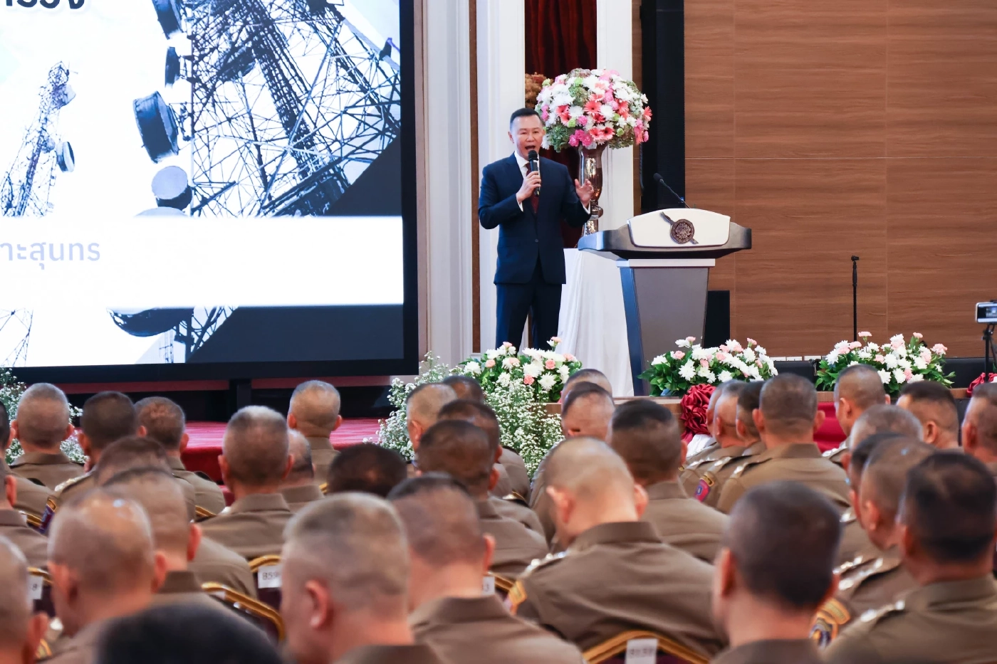 พล.ต.อ.ณัฐธร เพราะสุนทร