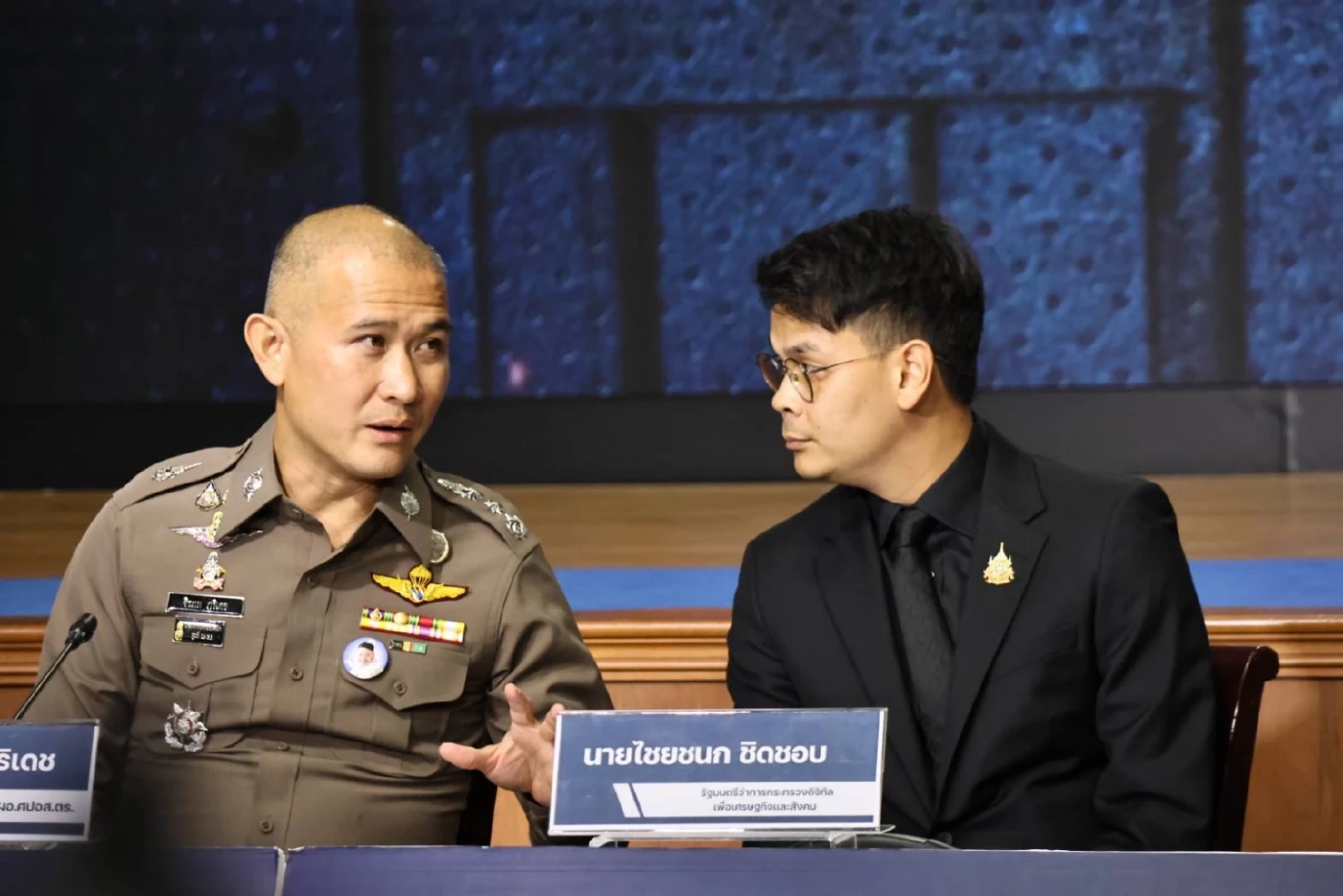 "กระทรวงดีอี ร่วม ตร." แถลง 1 เดือน กวาดล้าง "แก๊งสแกมเมอร์" ยึดทรัพย์กว่า 500 ล้านบาท