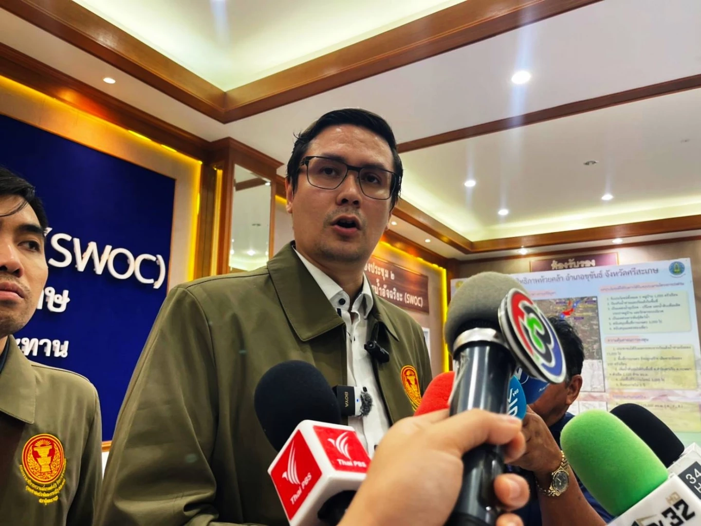 \"โรม\" แปลกใจ \"นายกฯอนุทิน\" ยังเงียบปัญหา \"แก๊งคอลเซ็นเตอร์\" ชี้ควรเป็นนโยบายหลักรัฐบาล