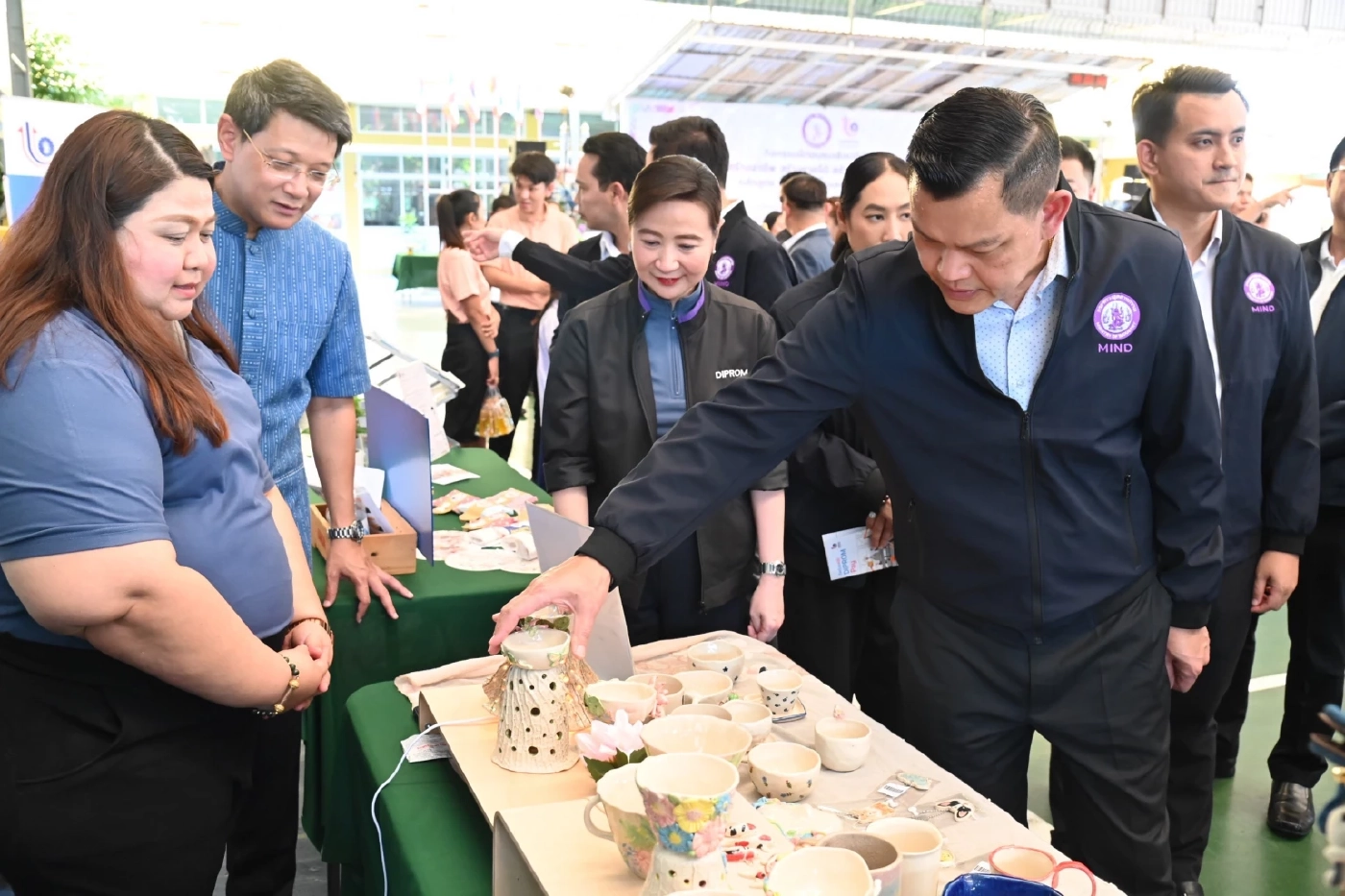 \"ธนกร\" นำทีมดีพร้อม ลุยปากน้ำ ชุมชนบางหญ้าแพรก สร้างอาชีพ