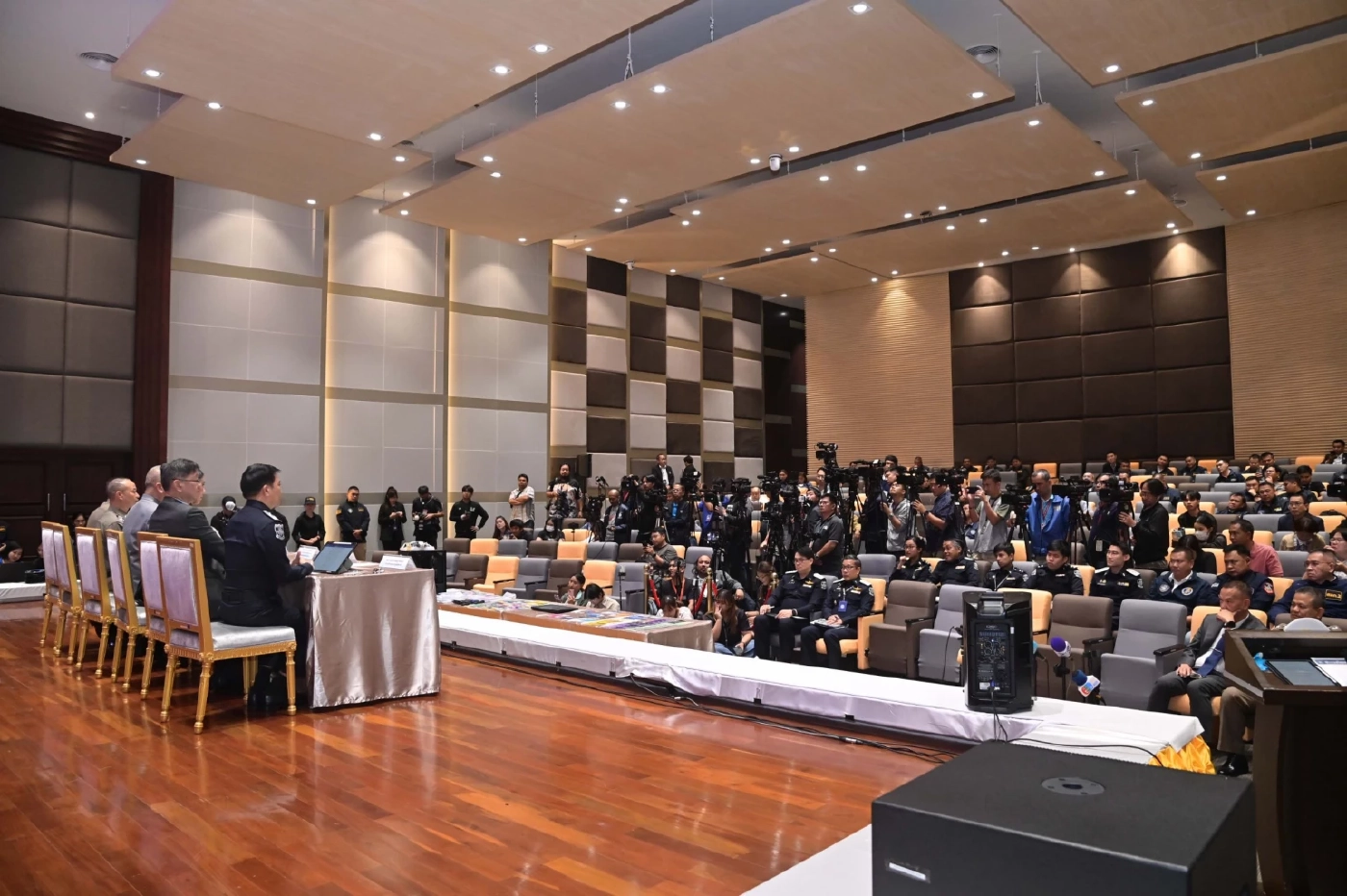 รมว.ยธ.เปิดปฏิบัติการลับ ล่าแก๊งเว็บพนันให้สินบน "ไชยชนก" 40 ล.