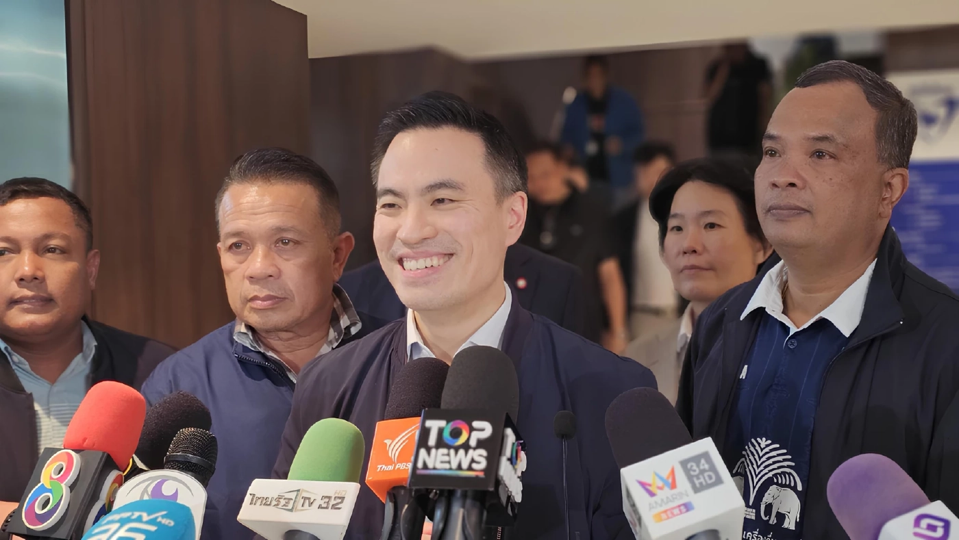 นายเอกนัฏ พร้อมพันธุ์ อดีตรัฐมนตรีว่าการกระทรวงอุตสาหกรรม และอดีตเลขาธิการพรรครวมไทยสร้างชาติ