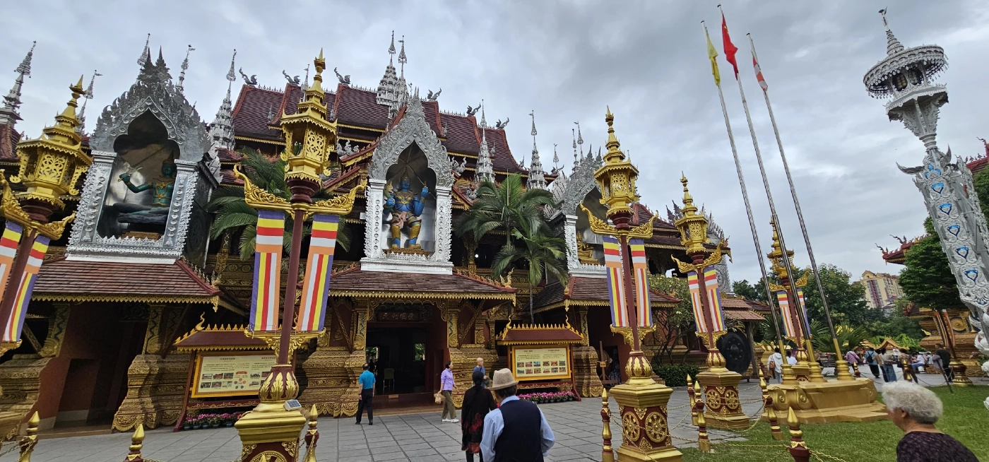 กต.เชิญผ้าพระกฐินพระราชทานทอดถวาย "วัดป่าเชต์ เขตฯสิบสองปันนา"