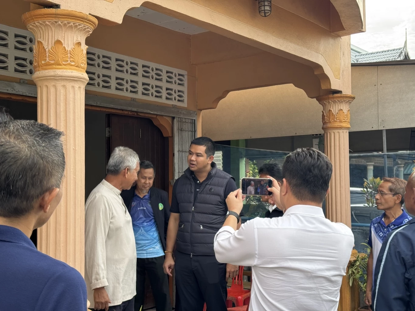 "ชัยชนะ" ลงปัตตานี พบเหยื่อจากการบังคับใช้ พ.ร.ก.ฉุกเฉิน