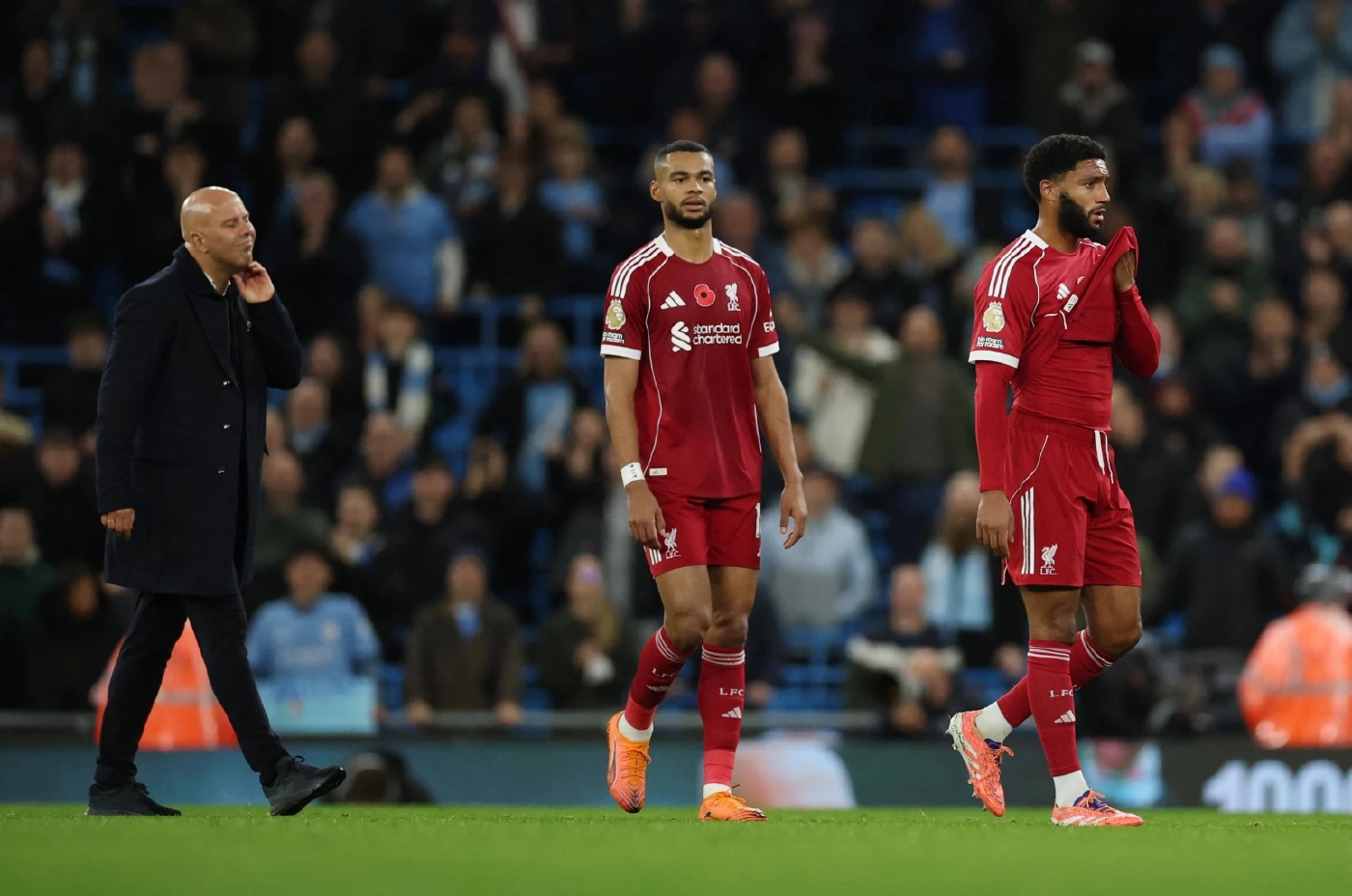 "เรือใบ" ฉายแสง-"หงส์แดง" หลงทาง : เสียงสะท้อนจากค่ำคืนที่เอติฮัด