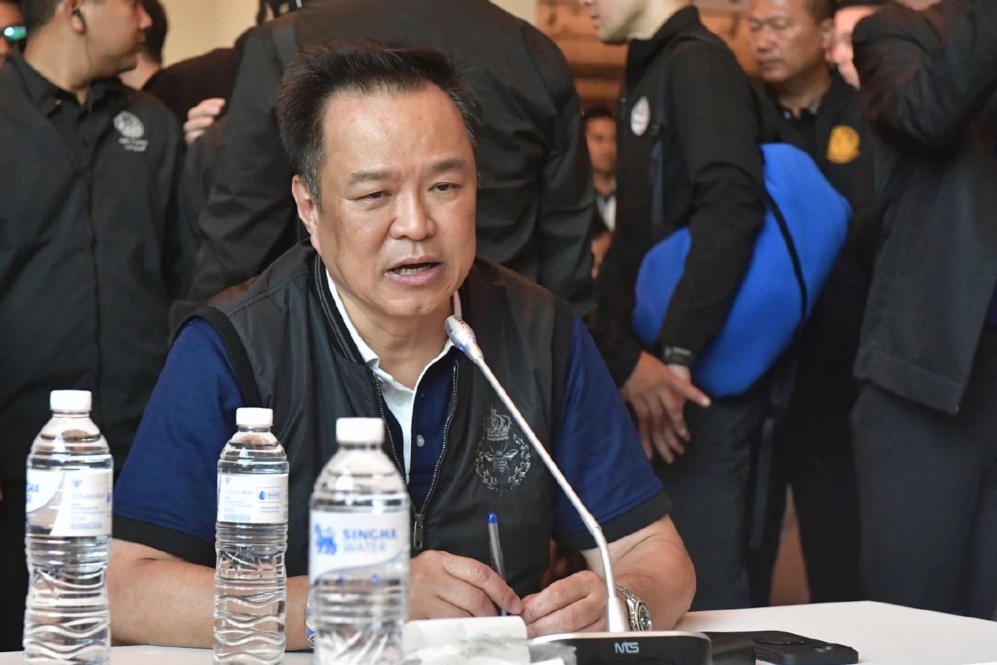 อนุทิน ชาญวีรกูล