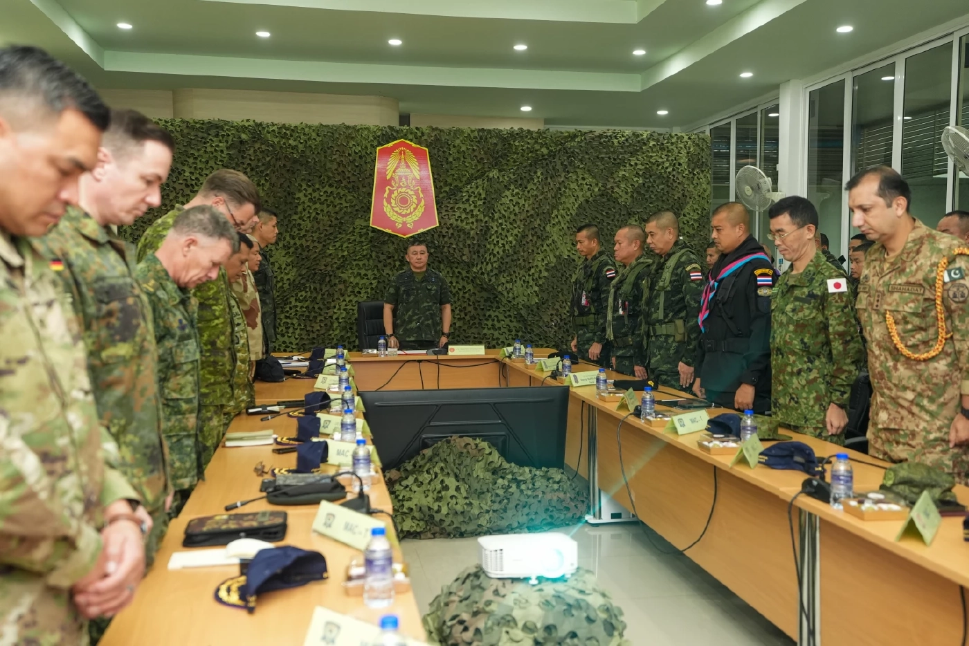 ทูตทหารฯ 17 ประเทศ ลงพื้นที่ ชายแดนสระแก้ว จุดละเมิดข้อตกลงหยุดยิง