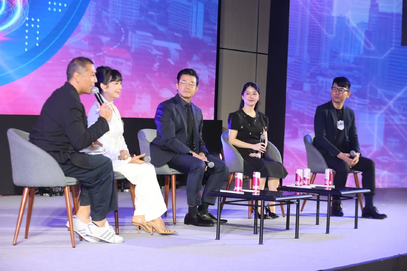 ออมสินย้ำจุดยืนสถาบันการออมเพื่อคนไทยพร้อมเชื่อมเทคโนโลยี