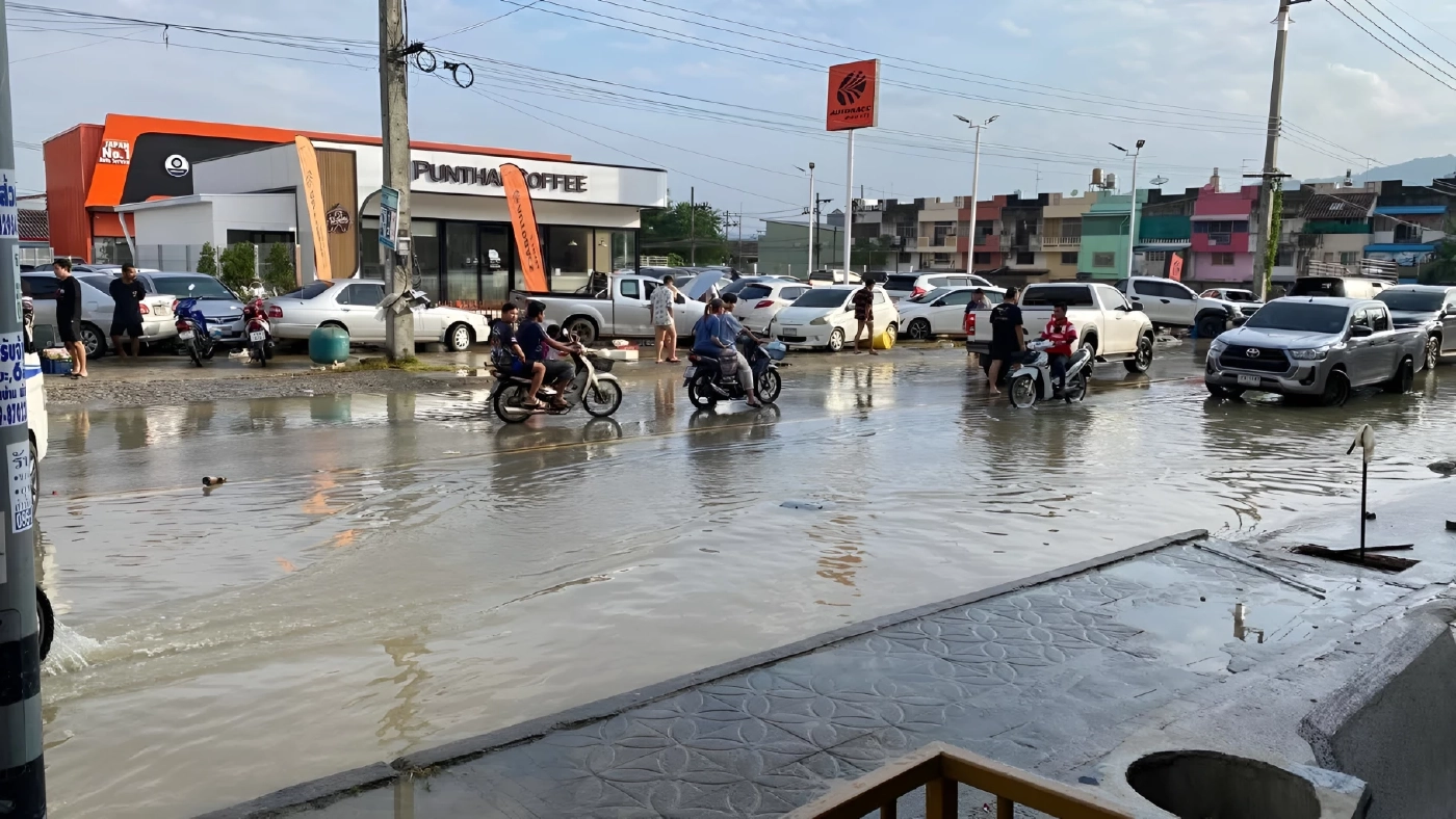 เปิดภาพล่าสุด พื้นที่ "หาดใหญ่" นํ้าเริ่มลดแล้ว