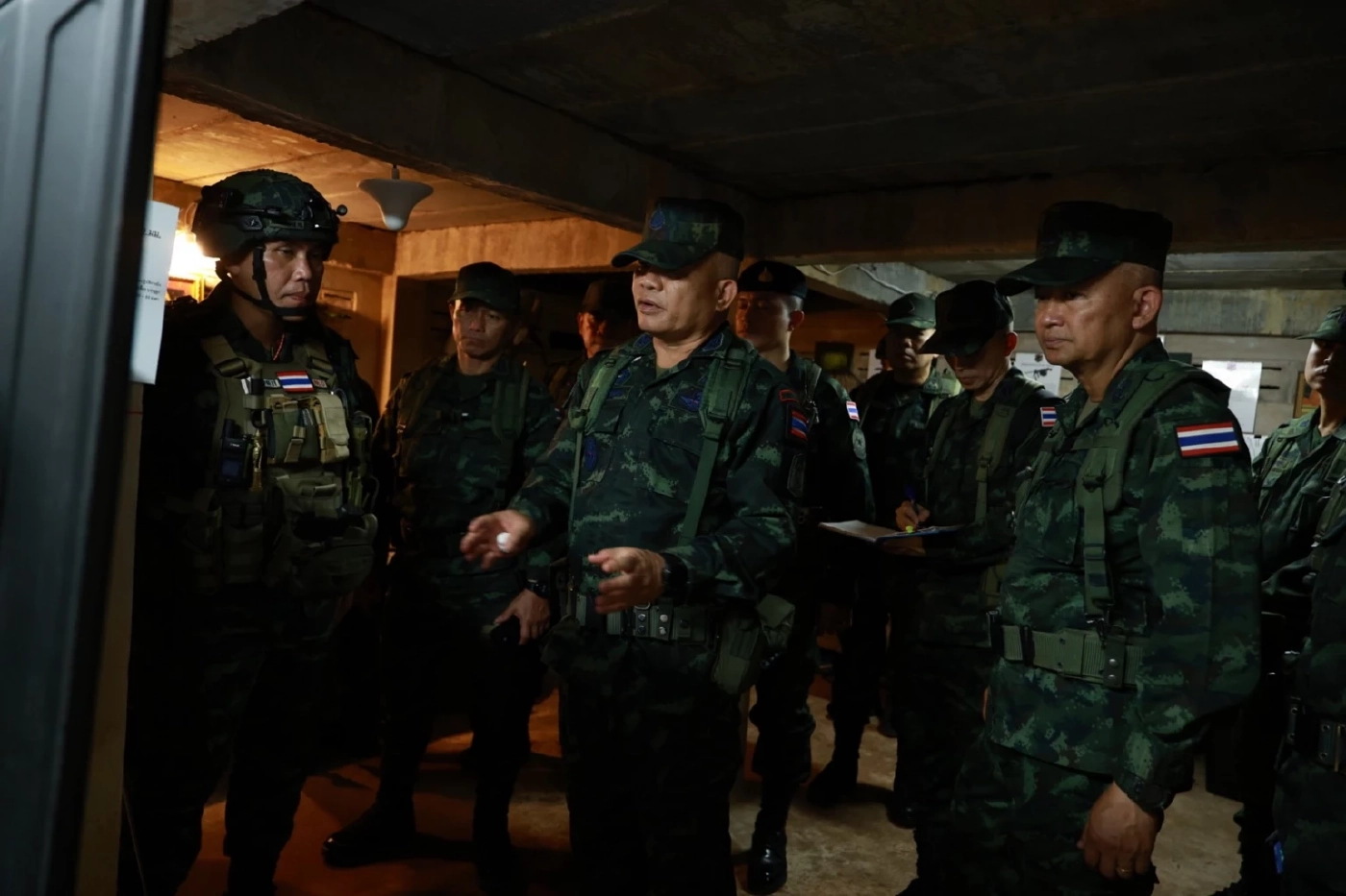 "แม่ทัพภาค 2" ลงพื้นที่ "ช่องเหว" ติดตามการเก็บกู้ทุ่นระเบิด สร้างพื้นที่ปลอดภัย