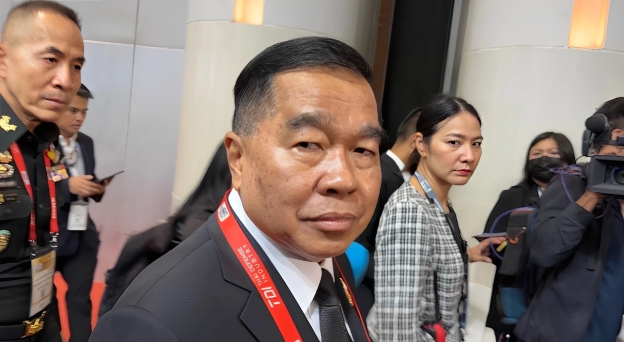 ด่วน! "บิ๊กเล็ก" สั่งเลื่อนส่งมอบตัว 18 เชลยศึก "กัมพูชา" หลัง "ทหารไทย" เหยียบกับระเบิดขาขาดรายที่ 7 (มีคลิป)