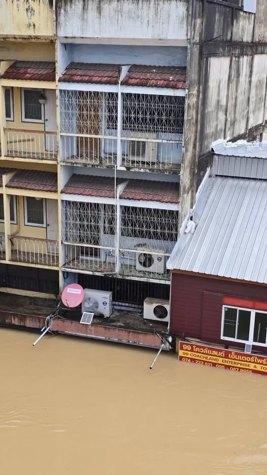 เปิดความจริง! "หมอคณิณ" สุดอัดอั้น น้ำท่วมหาดใหญ่ จวก "ระบบเตือนภัยล้มเหลว" เทศบาลกล้าพูดได้ไงว่าเอาอยู่