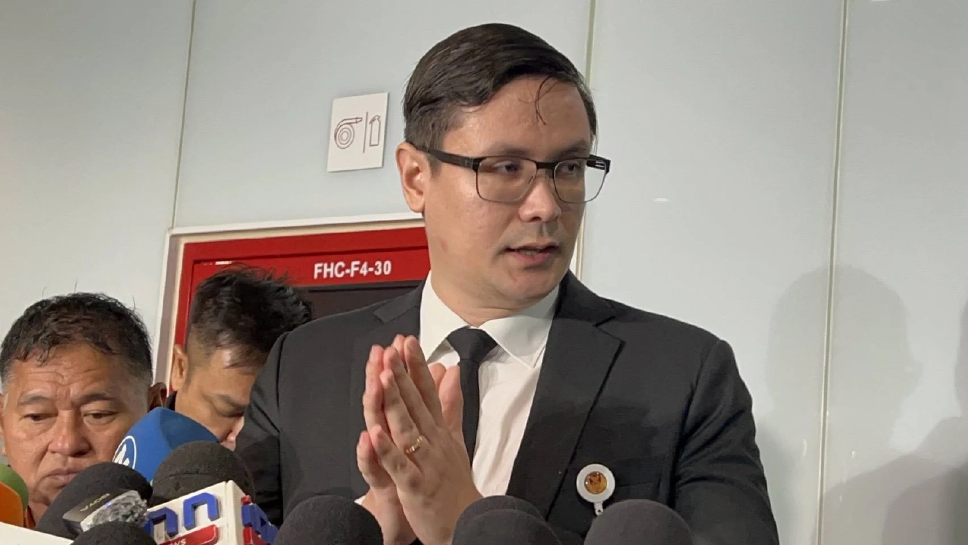 "โรม" ลั่น วันนี้ต้องไม่ใช่แค่ "ชนนพัฒฐ์" ชี้น่าห่วงหนักคือ ตำรวจยังไปรับส่วย "เว็บพนัน-สแกมเมอร์"