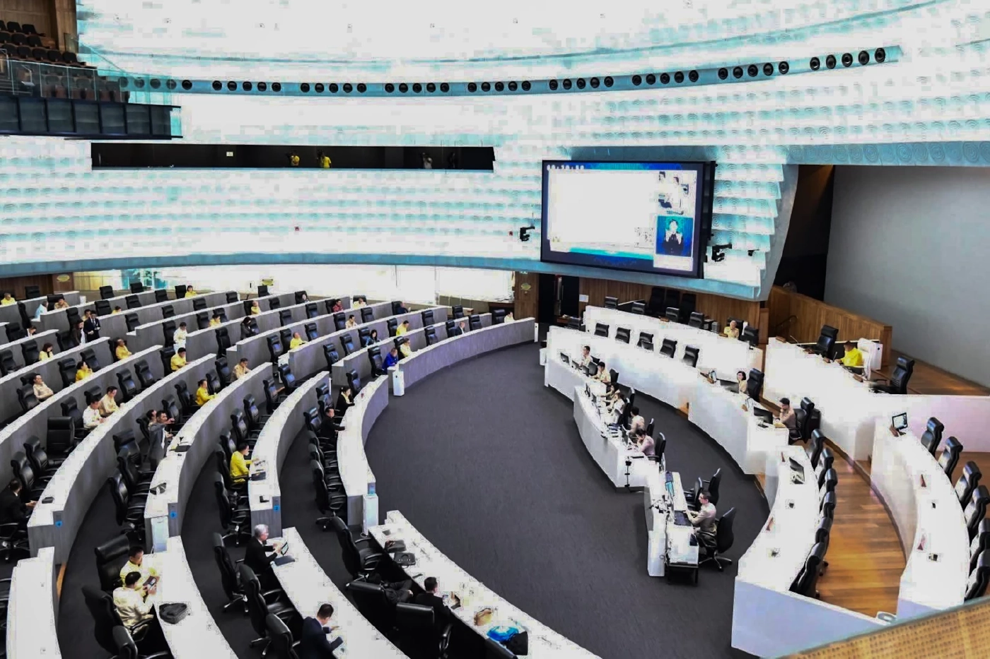 เปิดสภาฯ 10 ธ.ค. จับตาคาบเกี่ยวชวนระทึก หากยุบสภา แก้ รธน.แท้งไหม