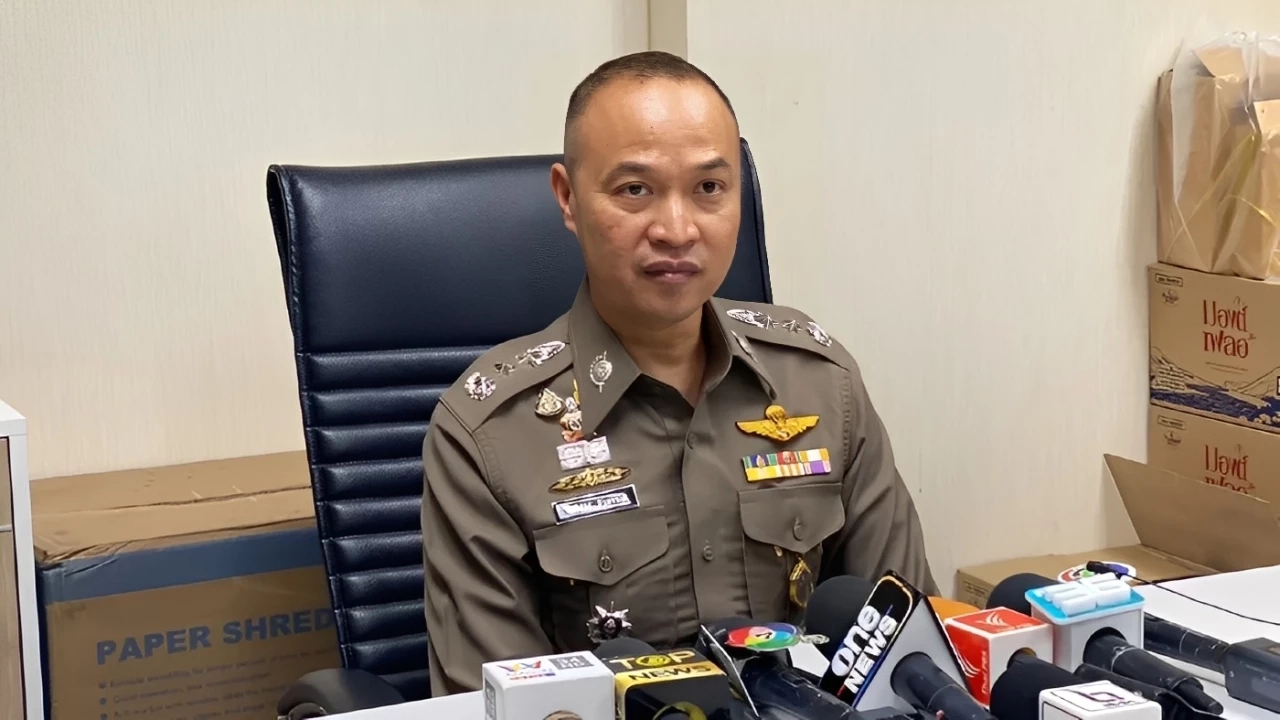 พลตำรวจโท ไตรรงค์ ผิวพรรณ หรือ “บิ๊กอรรถ” รองจเรตำรวจแห่งชาติ 